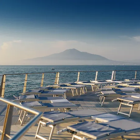 بيت ضيافة Palazzo Murrano - Adults Only فيكو إيكوينس